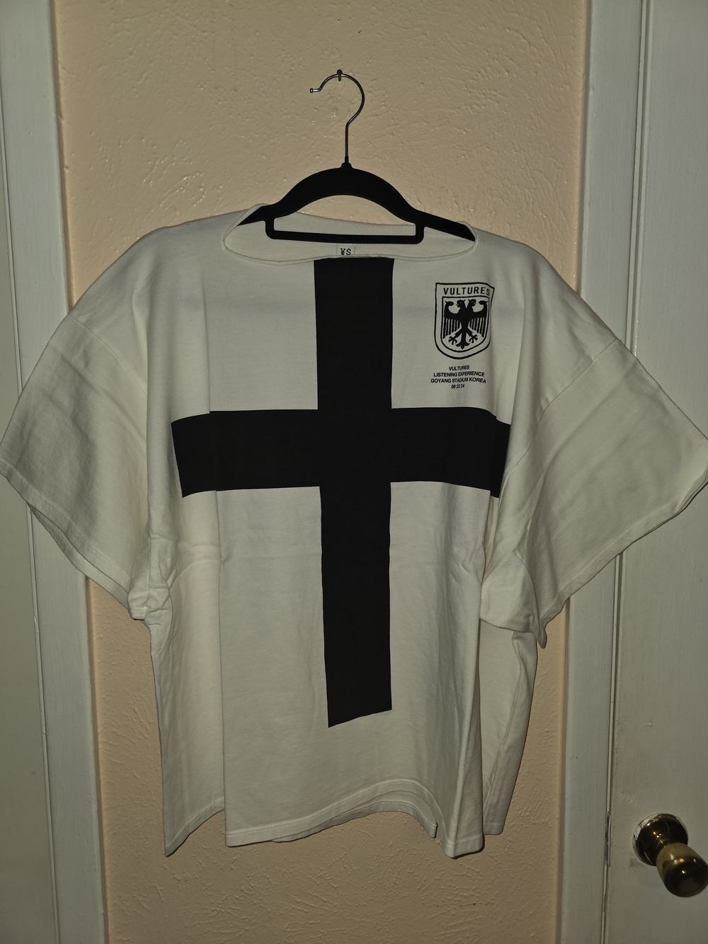 Yeezy Vultures Korea Exclusive T-Shirt White Goyang Stadium Size 2 (Fits M/L)
